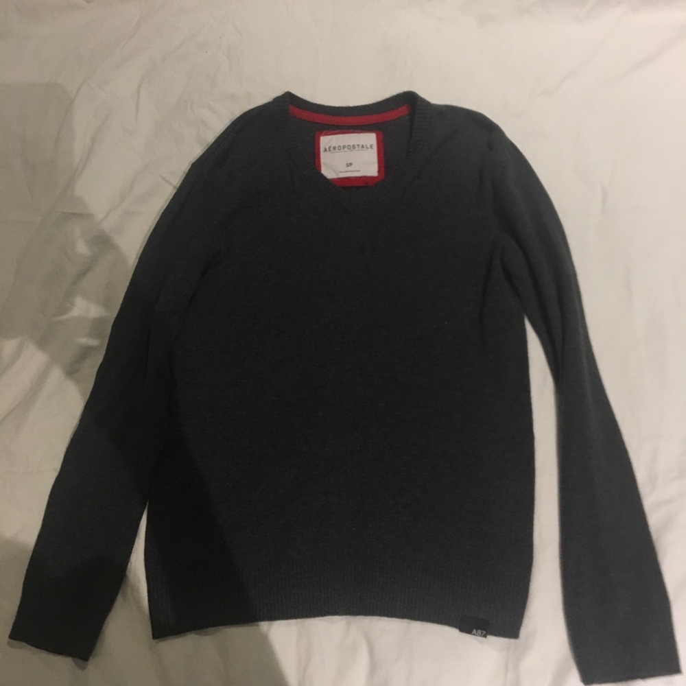 Men’s Small Gray Aeropostale V-Neck Sweater